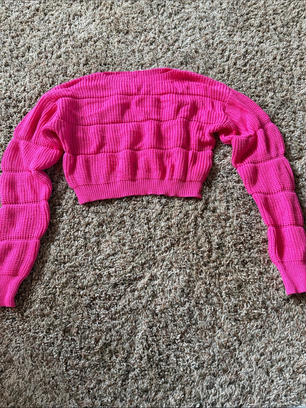 Women's crop sweater in hot pink